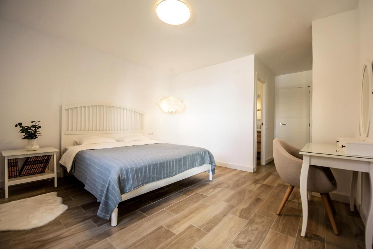 Fantastic Sea View Apartament Dona Lola Михас Экстерьер фото